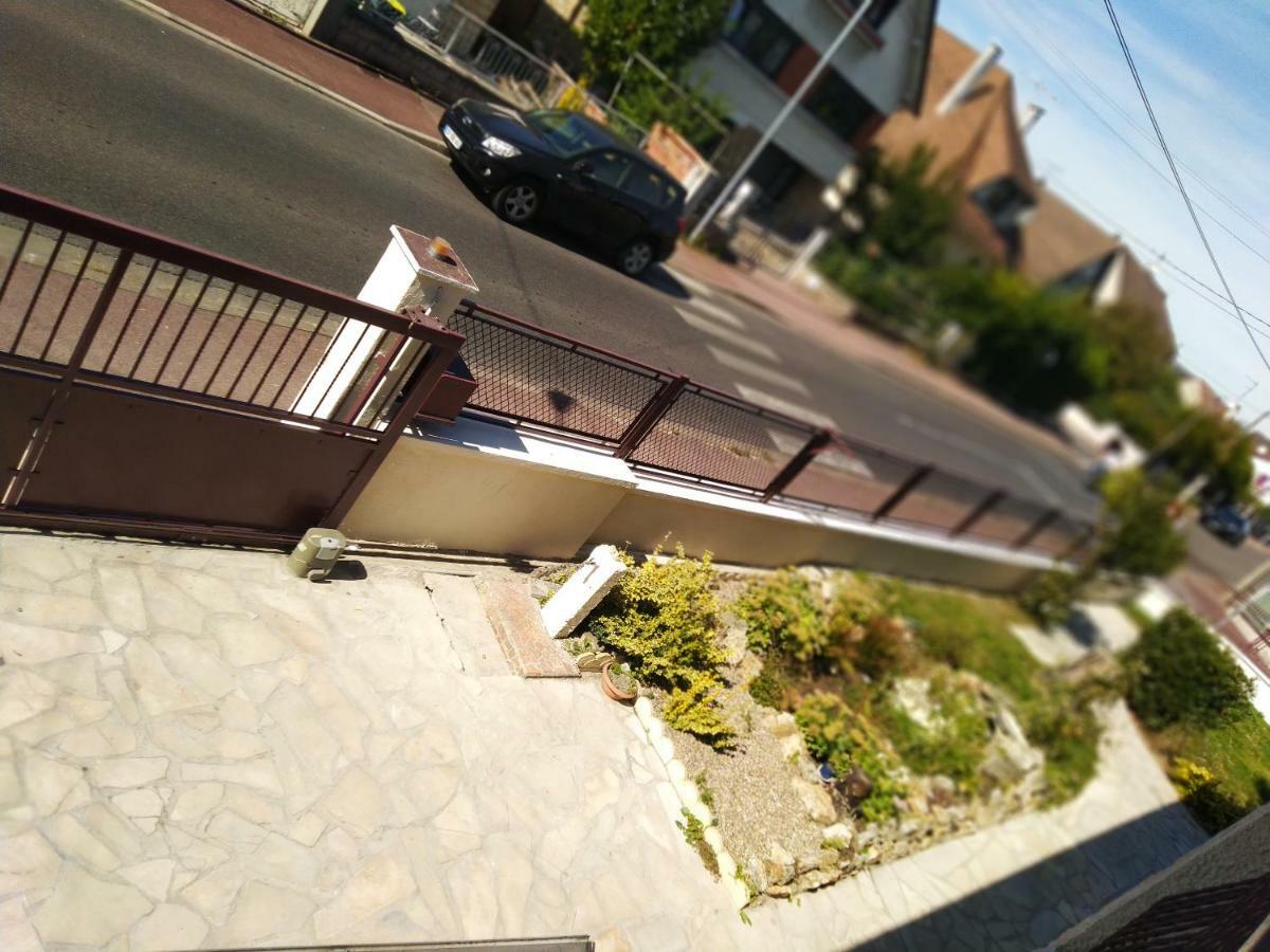 Paradis Tremblay-en-France エクステリア 写真